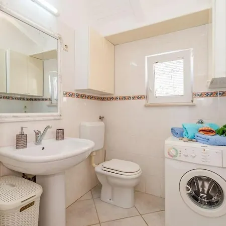 Luiza House Holiday home